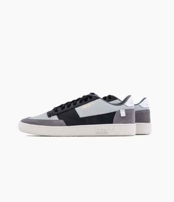 Zapatos grises